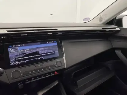 Photo 59 Peugeot 308  PHEV 180 e-EAT8