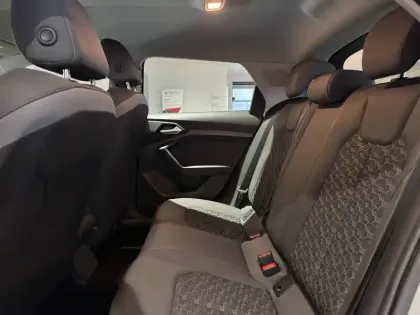 Photo 18 Audi A1  Sportback 30 TFSI 110 ch S tronic 7