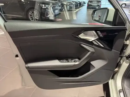 Photo 14 Audi A1  Sportback 30 TFSI 110 ch S tronic 7