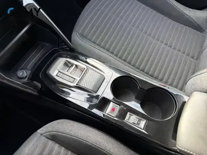 Photo 16 Peugeot 208  PureTech 100 S&S EAT8