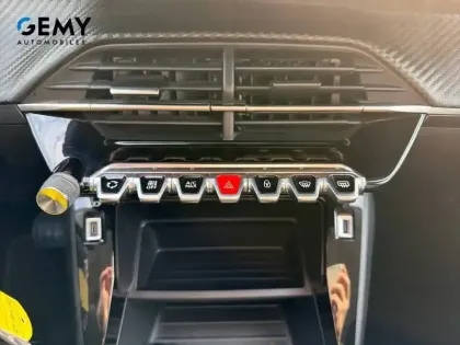 Photo 17 Peugeot 208  PureTech 100 S&S EAT8