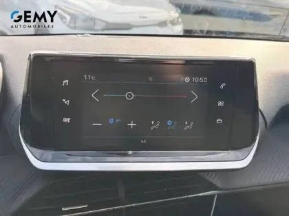 Photo 12 Peugeot 208  PureTech 100 S&S EAT8