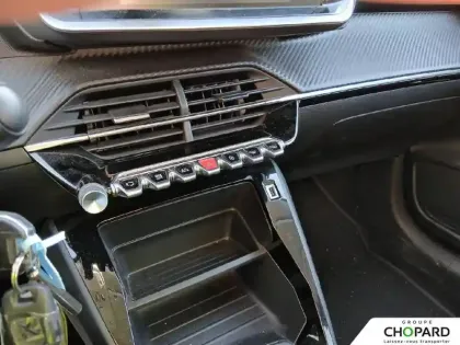 Photo 17 Peugeot 208  PureTech 75 S&S BVM5