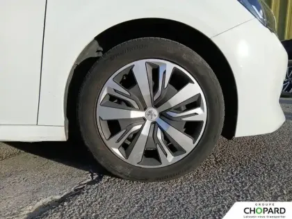 Photo 11 Peugeot 208  PureTech 75 S&S BVM5