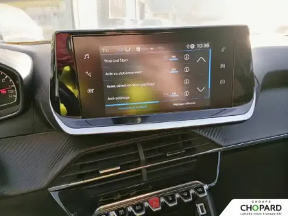 Photo 13 Peugeot 208  PureTech 75 S&S BVM5