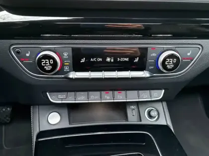Photo 23 Audi Q5  Sportback 55 TFSIe 367 S tronic 7 Quattro