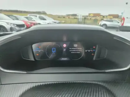 Photo 9 Peugeot 2008  Hybrid 145 e-DCS6