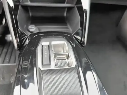 Photo 53 Peugeot 2008  Hybrid 145 e-DCS6