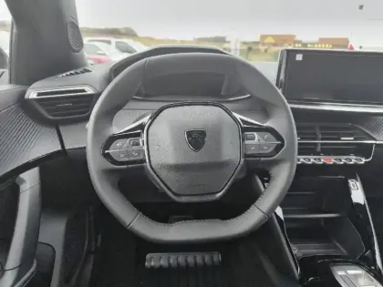 Photo 48 Peugeot 2008  Hybrid 145 e-DCS6