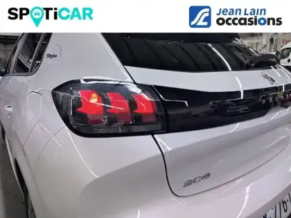 Photo 16 Peugeot 208  PureTech 100 S&S BVM6