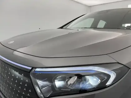 Photo 8 Mercedes EQA  250+