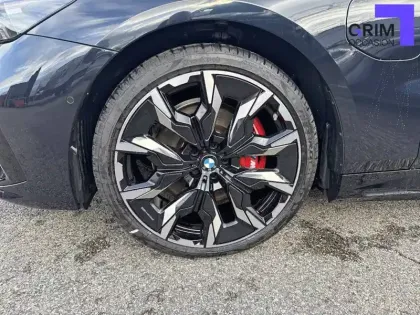 Photo 12 BMW Serie 5 Touring 550e xDrive PHEV 489 ch BVA8