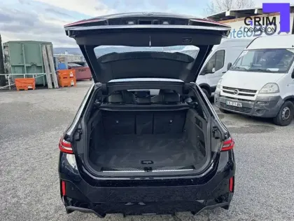 Photo 11 BMW Serie 5 Touring 550e xDrive PHEV 489 ch BVA8