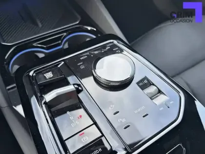 Photo 9 BMW Serie 5 Touring 550e xDrive PHEV 489 ch BVA8