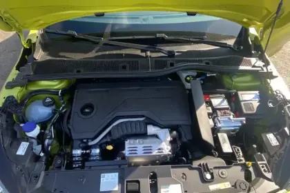 Photo 53 Peugeot 208  Hybrid 110 e-DCS6