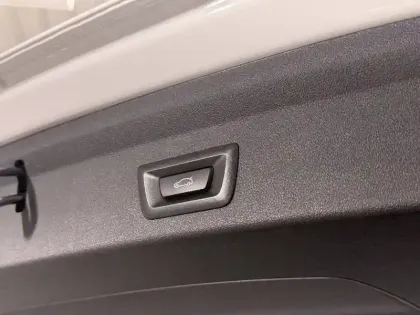 Photo 32 BMW Serie 1 120i 178 ch DKG7