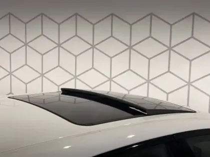 Photo 19 BMW Serie 1 120i 178 ch DKG7