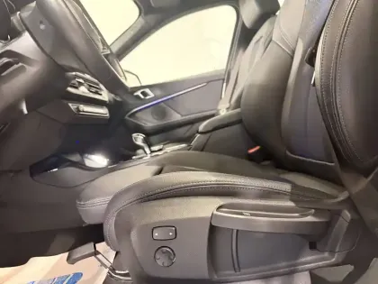 Photo 24 BMW Serie 1 120i 178 ch DKG7