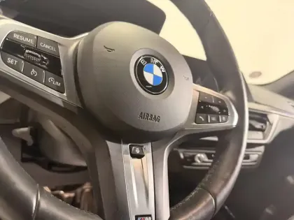 Photo 17 BMW Serie 1 120i 178 ch DKG7