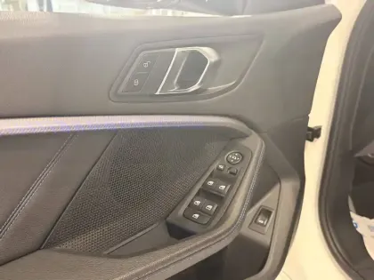 Photo 29 BMW Serie 1 120i 178 ch DKG7