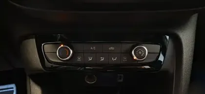 Photo 13 Opel Corsa  1.2 Turbo 100 ch BVA8