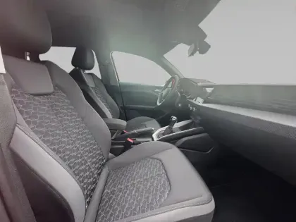 Photo 9 Audi A1  Sportback 25 TFSI 95 ch S tronic 7