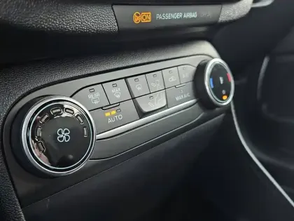 Photo 10 Ford Fiesta  1.0 ESSENCE / FLEXIFUEL 95 S&S BVM6