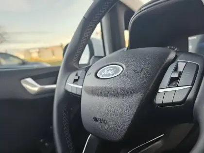 Photo 13 Ford Fiesta  1.0 ESSENCE / FLEXIFUEL 95 S&S BVM6