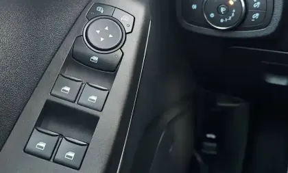 Photo 15 Ford Fiesta  1.0 ESSENCE / FLEXIFUEL 95 S&S BVM6