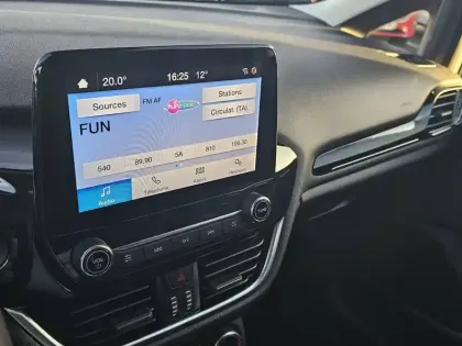 Photo 6 Ford Fiesta  1.0 ESSENCE / FLEXIFUEL 95 S&S BVM6