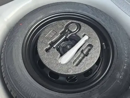 Photo 16 Ford Fiesta  1.0 ESSENCE / FLEXIFUEL 95 S&S BVM6