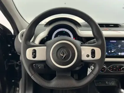 Photo 14 Renault Twingo  III Achat Intégral - 21