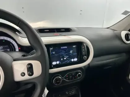 Photo 11 Renault Twingo  III Achat Intégral - 21