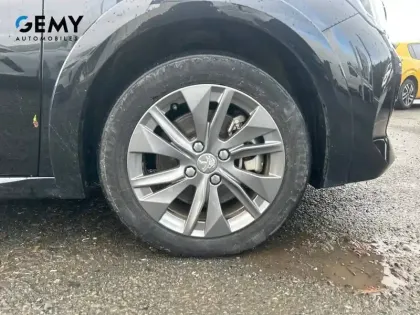 Photo 13 Peugeot 208  Electrique 50 kWh 136ch