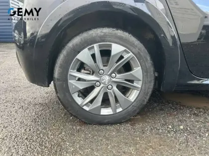 Photo 12 Peugeot 208  Electrique 50 kWh 136ch