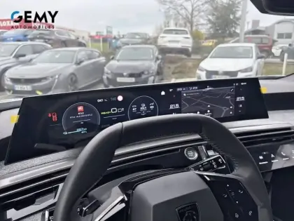 Photo 12 Peugeot 5008  Electrique 210 ch 73 kWh