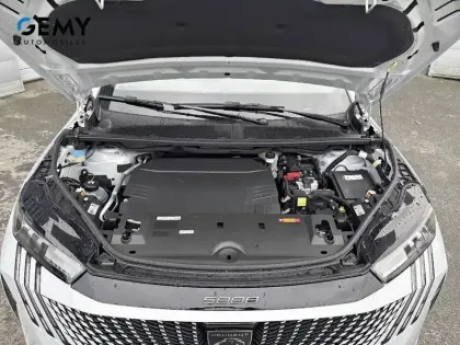 Photo 11 Peugeot 5008  Electrique 210 ch 73 kWh
