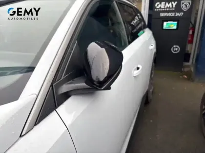 Photo 21 Peugeot 5008  Electrique 210 ch 73 kWh