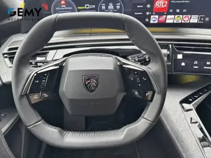 Photo 15 Peugeot 5008  Electrique 210 ch 73 kWh