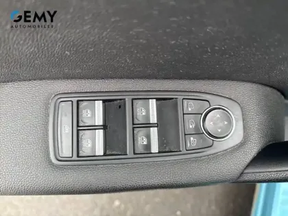 Photo 75 Renault Captur  E-Tech Plug-in 160