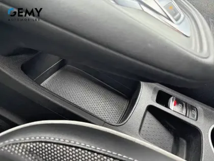 Photo 84 Renault Captur  E-Tech Plug-in 160
