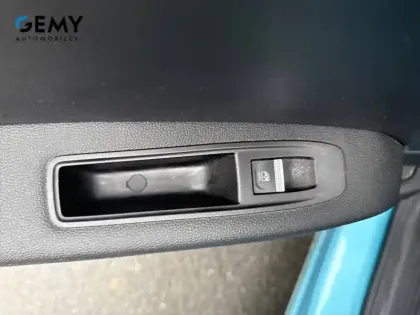 Photo 74 Renault Captur  E-Tech Plug-in 160