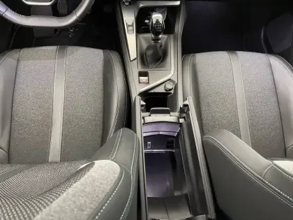 Photo 29 Peugeot 308  PureTech 130ch S&S BVM6