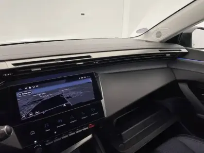 Photo 27 Peugeot 308  PureTech 130ch S&S BVM6