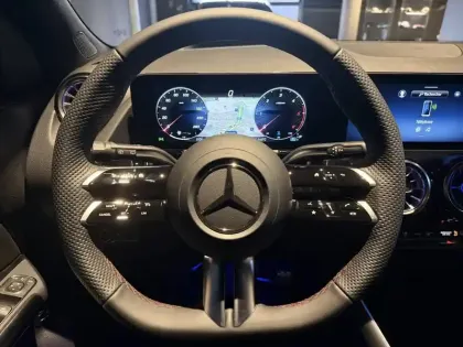 Photo 5 Mercedes GLA  200 d 8G-DCT