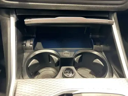 Photo 46 BMW Serie 3 Touring 330e 292 ch BVA8