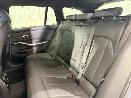 Photo 85 BMW Serie 3 Touring 330e 292 ch BVA8