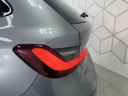 Photo 74 BMW Serie 3 Touring 330e 292 ch BVA8