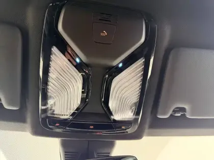 Photo 160 BMW Serie 3 Touring 330e 292 ch BVA8