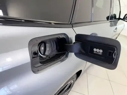 Photo 14 BMW Serie 3 Touring 330e 292 ch BVA8